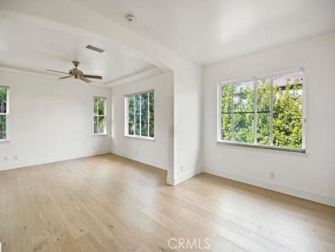 33  Modesto  , Irvine, CA