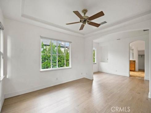 33  Modesto  , Irvine, CA