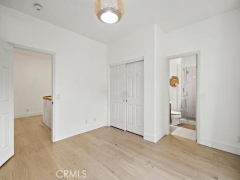 33  Modesto  , Irvine, CA