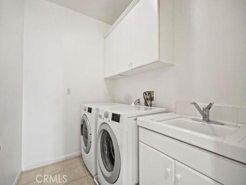 33  Modesto  , Irvine, CA