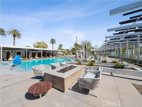 747  Beacon  , Irvine, CA