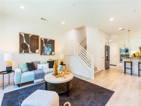 747  Beacon  , Irvine, CA