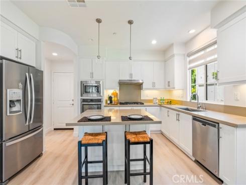 747  Beacon  , Irvine, CA