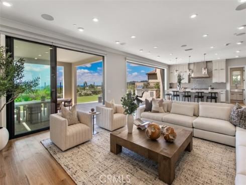 224 Clear Falls , Irvine, CA