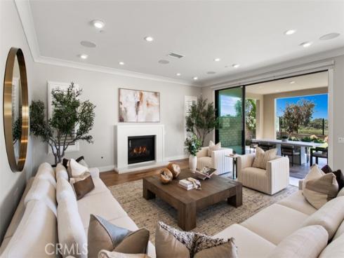 224 Clear Falls , Irvine, CA