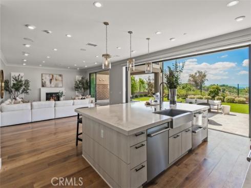 224 Clear Falls , Irvine, CA