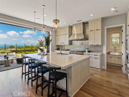 224 Clear Falls , Irvine, CA