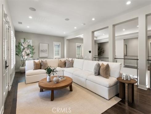 224 Clear Falls , Irvine, CA