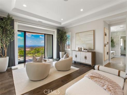 224 Clear Falls , Irvine, CA