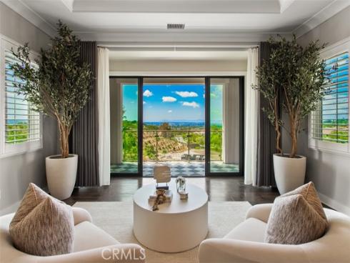 224 Clear Falls , Irvine, CA