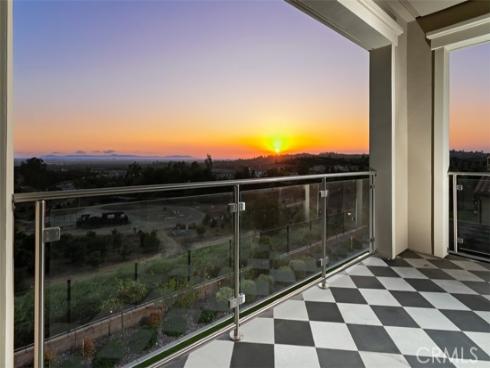 224 Clear Falls , Irvine, CA