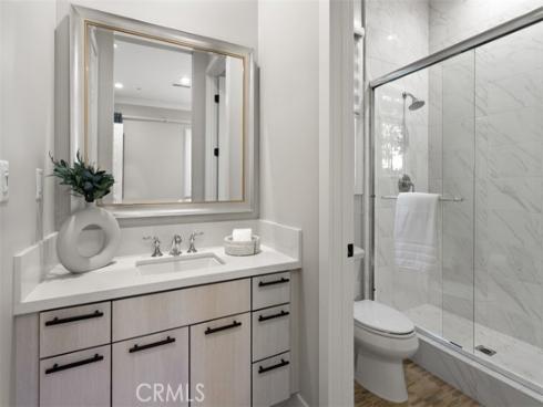 224 Clear Falls , Irvine, CA