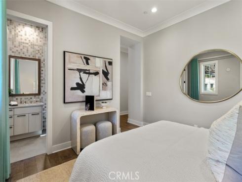 224 Clear Falls , Irvine, CA