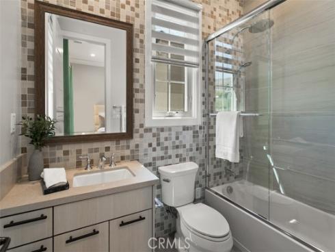 224 Clear Falls , Irvine, CA