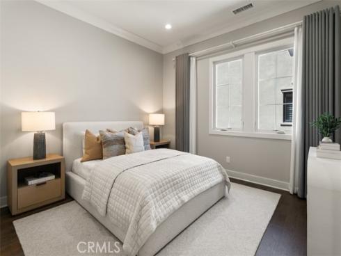 224 Clear Falls , Irvine, CA