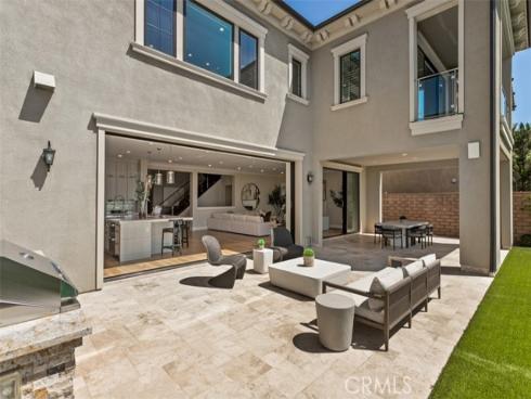 224 Clear Falls , Irvine, CA