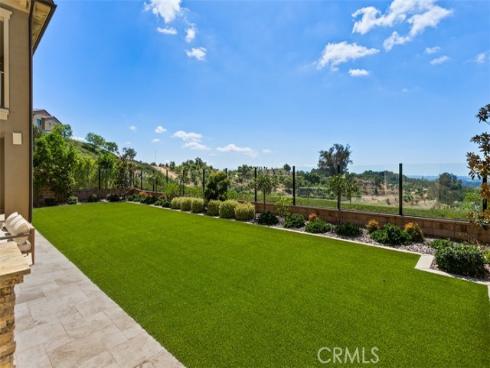 224 Clear Falls , Irvine, CA