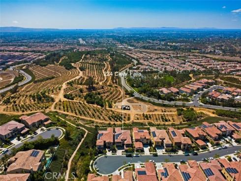 224 Clear Falls , Irvine, CA