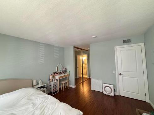 115  Huntington  , Irvine, CA