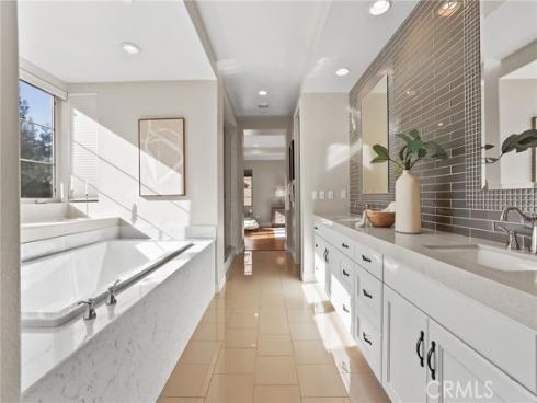 10  Shadybend  , Irvine, CA