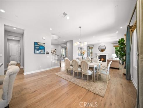 212 Clear Falls , Irvine, CA