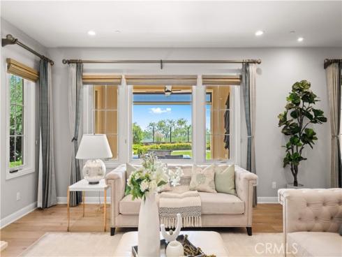 212 Clear Falls , Irvine, CA