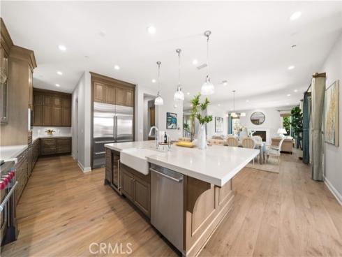 212 Clear Falls , Irvine, CA