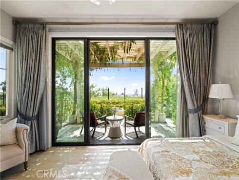 212 Clear Falls , Irvine, CA