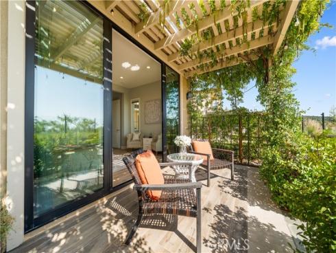 212 Clear Falls , Irvine, CA