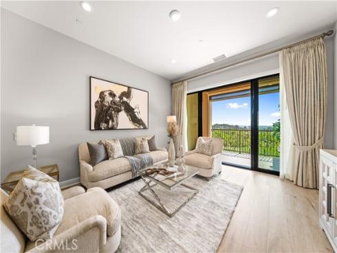 212 Clear Falls , Irvine, CA