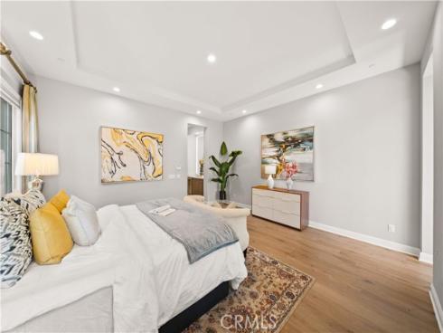 212 Clear Falls , Irvine, CA