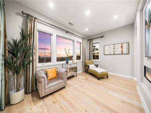 212 Clear Falls , Irvine, CA