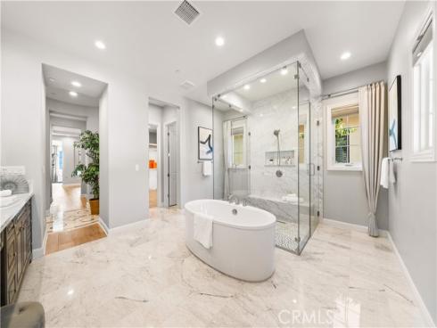 212 Clear Falls , Irvine, CA