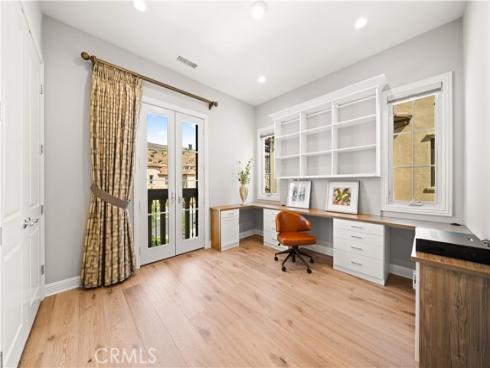 212 Clear Falls , Irvine, CA