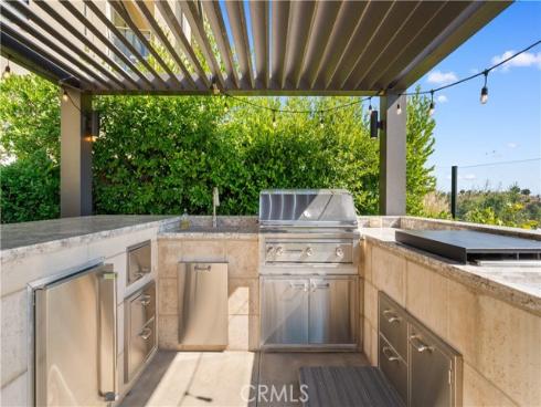 212 Clear Falls , Irvine, CA