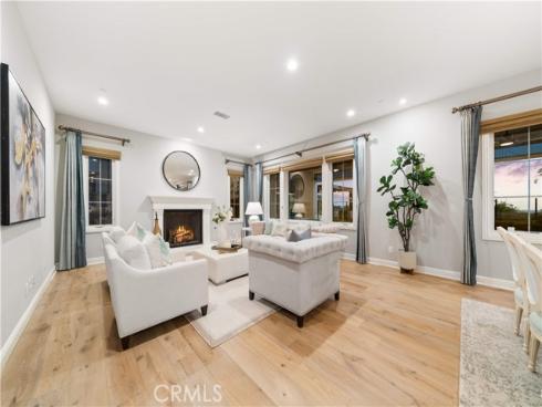 212 Clear Falls , Irvine, CA