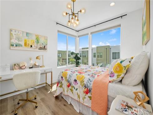 154  Keeper  , Irvine, CA