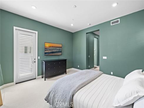 163  Crossover  , Irvine, CA