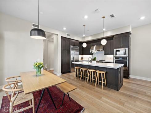 163  Crossover  , Irvine, CA