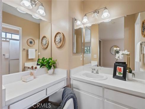 69  Tarocco  , Irvine, CA