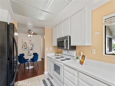 69  Tarocco  , Irvine, CA