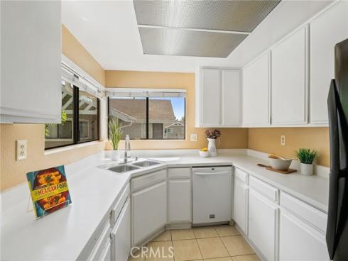 69  Tarocco  , Irvine, CA