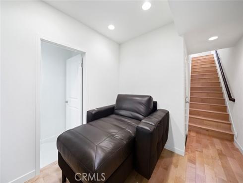 87  Waldorf  , Irvine, CA