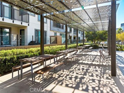 87  Waldorf  , Irvine, CA