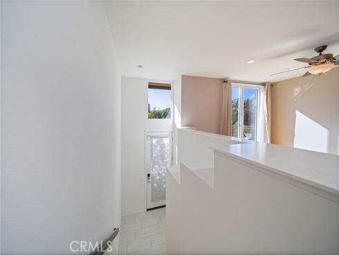 87  Waldorf  , Irvine, CA