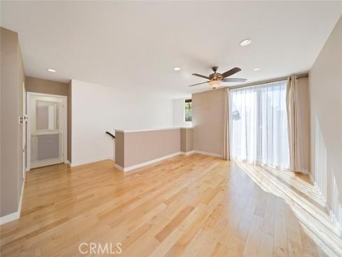 87  Waldorf  , Irvine, CA