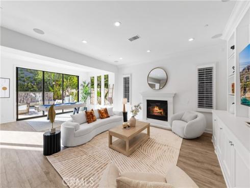 111  great oak  , Irvine, CA