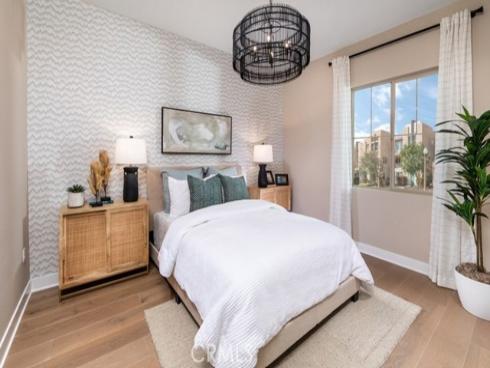 194  Carmine  , Irvine, CA