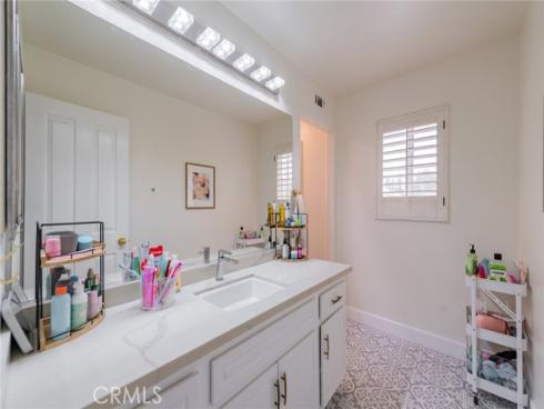 3  Birchwood  , Irvine, CA