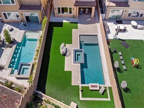 52  Pedigree  , Irvine, CA